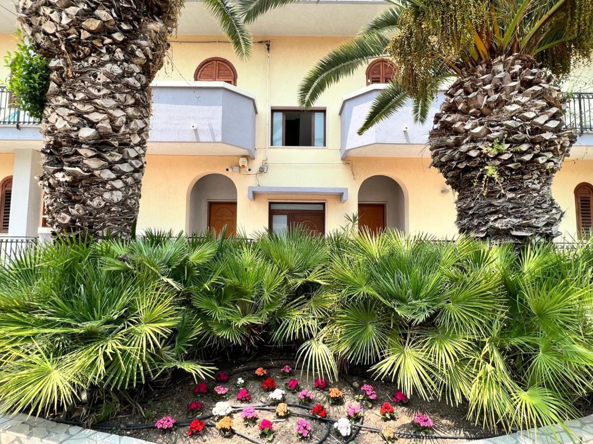 Rocamar Apartamento Avola Exterior foto